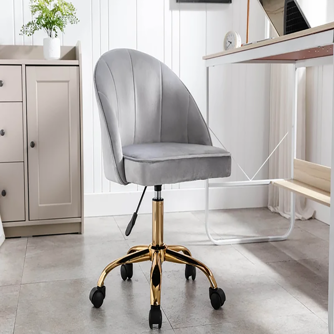 CreativeDecore Velvet Hindmen  task chair /study chair /office chair   for  study  Room, office  , swivel Armchair  with Gold base